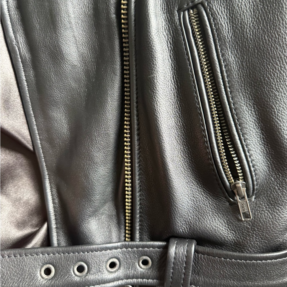PRISTINE Understated Leather Bell Sleeve Leather Jacket and bag - Picture 7 of 15